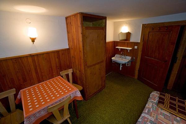 A Pousada Schronisko Pttk Samotnia Karpacz Quarto foto